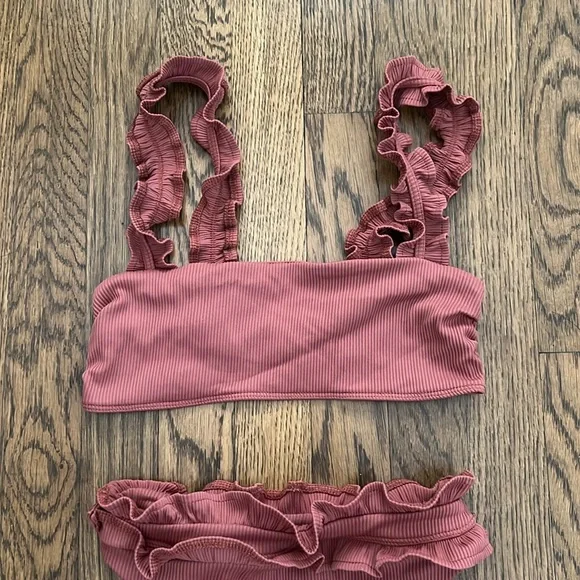 Beach Riot Bikini - Picture 5 of 9